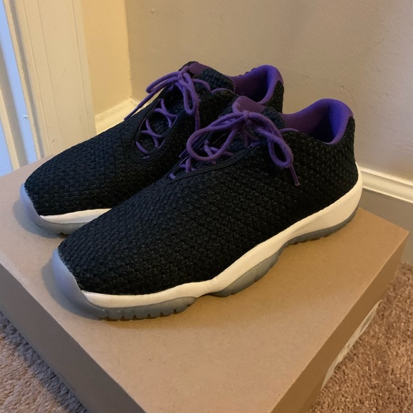jordan future noir violet